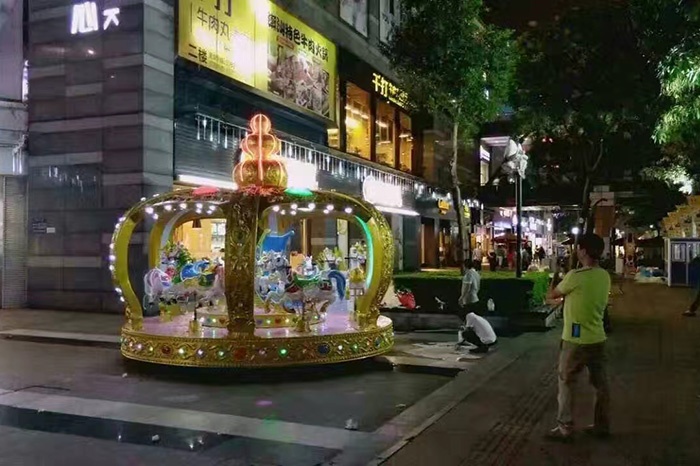 大型游樂(lè)設(shè)備兒童豪華轉(zhuǎn)馬